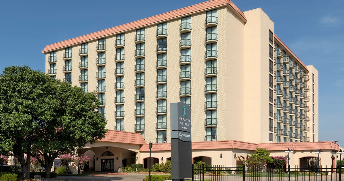Power Duo: Embassy Suites & BradyPLUS Elevate Laundry & Warewash